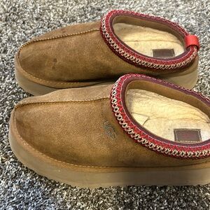 Ugg platform clogs